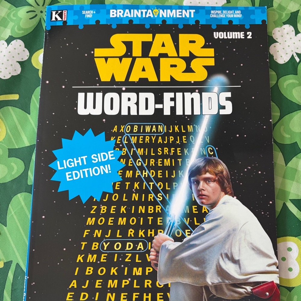 Star Wars Word-Finds Puzzle Books - Black, Yellow, Red - Picture 4 of 5
